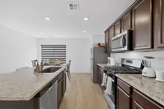 410 Hicks Drive SW Kitchen