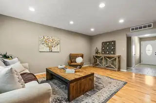 10829 Barbara Ellen Avenue NE Living Room