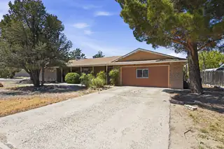 99 Logan Street, Rio Communities