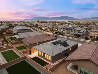 6053 Nauman Drive SE 