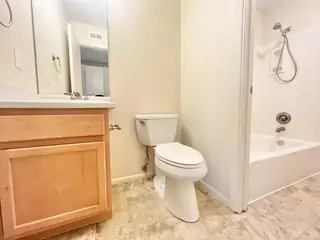 4601 Carlisle Boulevard NE APT C8 