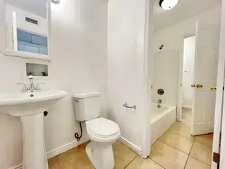 4601 Carlisle Boulevard NE APT D11 