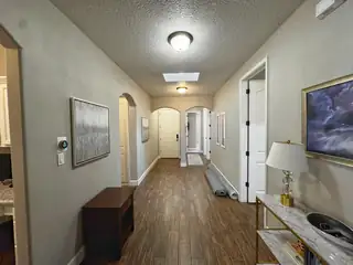 6801 Promenade Avenue NE 