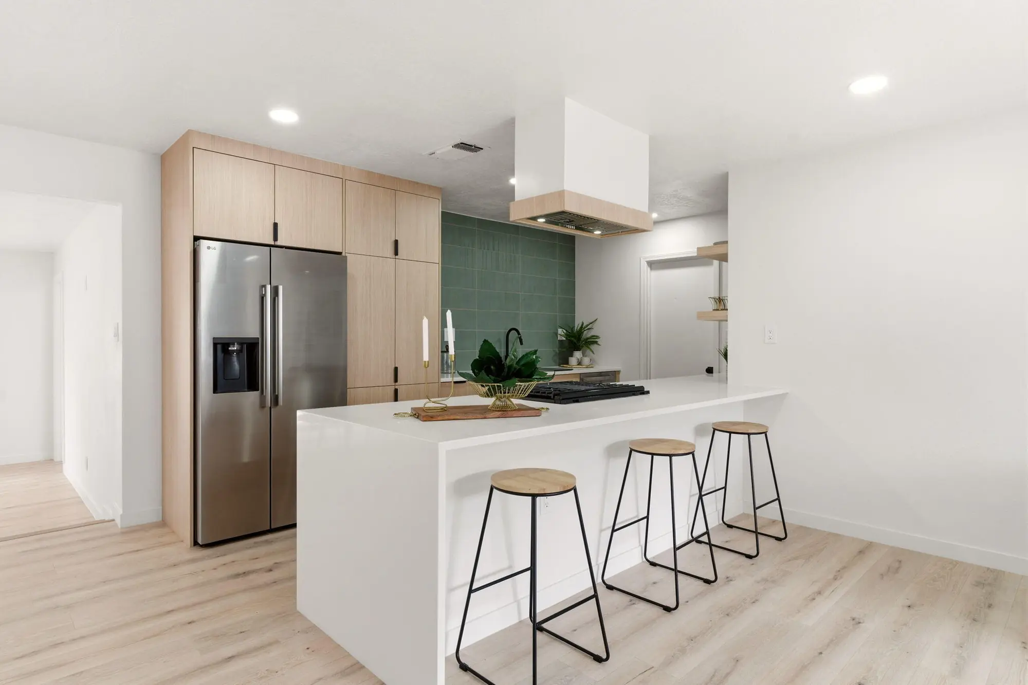 1201 Willys Knight Drive NE