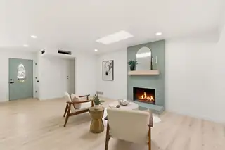 1201 Willys Knight Drive NE 