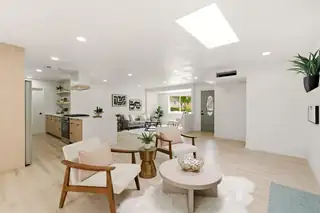 1201 Willys Knight Drive NE 