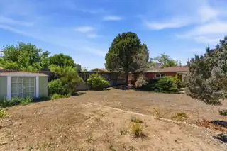 1204 Arizona Street NE 