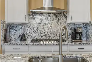 1827 Truchas Peak Trail NE 