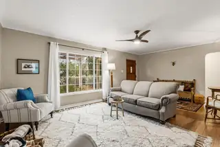 3812 Calle Del Monte NE Living Room