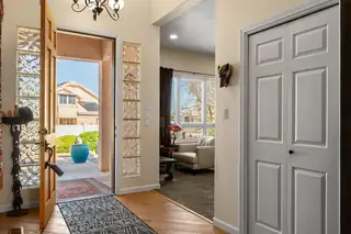 204 Winged Foot Court SE 