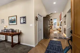 204 Winged Foot Court SE 