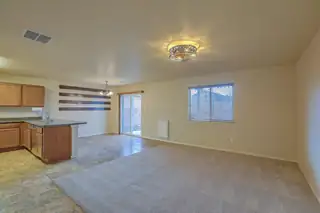 1009 Spring Valley Road NE 