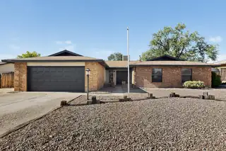 2004 Western Hills Drive NE, Rio Rancho 