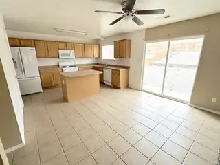 1800 Sierra Norte Loop NE 