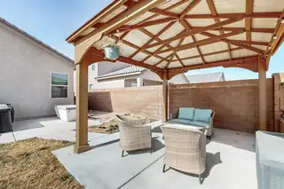 1805 Valle Vista Road NW Patio