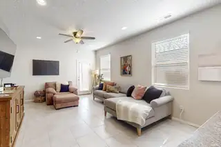 1805 Valle Vista Road NW Living Room