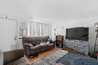 1025 Muriel Street NE Living Room