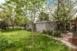 3813 La Hacienda Drive NE 