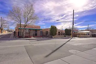 1508 Edith Boulevard NE 