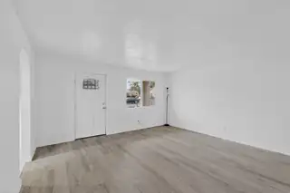 2429 Palomas Drive NE 