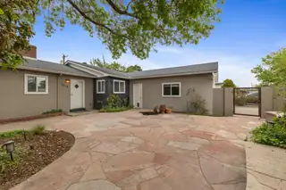 1513 Dartmouth Drive NE 