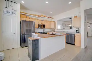 10483 E Calle Cordoba NW 