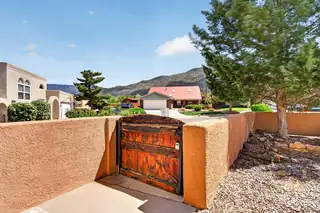 2709 Eastridge Drive NE 