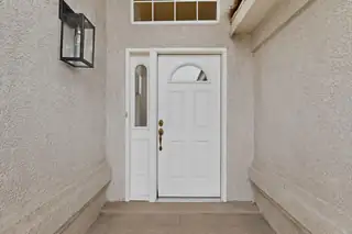 916 Tony Sanchez Drive SE 