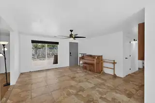 10429 Mountain Road NE Living Room