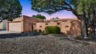 1037 Lawrence Drive NE, Albuquerque