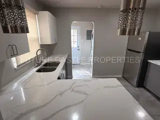 1009 Bryn Mawr Drive NE 