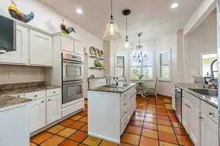 9510 Modesto Avenue NE Kitchen
