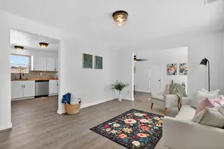 6707 Wills Way SW Living Room