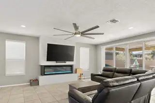 6815 Ojito Mesa Street NW 