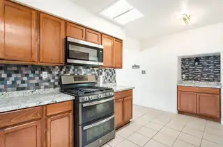 401 Dorothy Street NE 