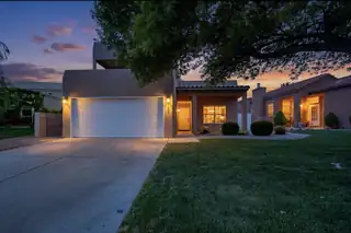 7305 Palomas Park Avenue NE, Albuquerque