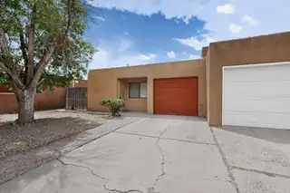 222 Shannon Place NW 