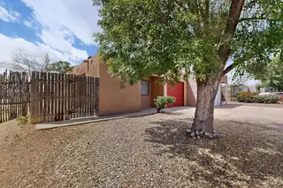 222 Shannon Place NW 