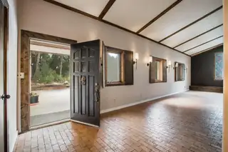 16 Bobolink Lane Living Room