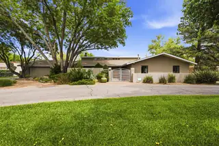 1116 Salamanca Street NW, Los Ranchos