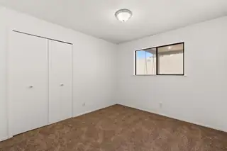 609 Alvarado Drive SE Bedroom