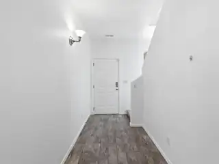 2252 Violeta Circle SE 