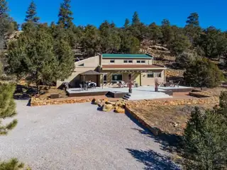 34 Canyon Road 