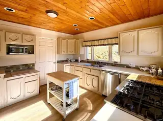 34 Canyon Road 