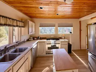 34 Canyon Road 