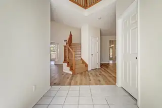 10015 Petra Court NE 