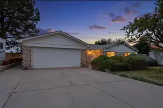 9912 Dorothy Place NE, Albuquerque