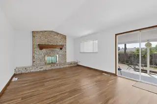 9912 Dorothy Place NE 