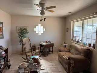 34 El Centro Drive 