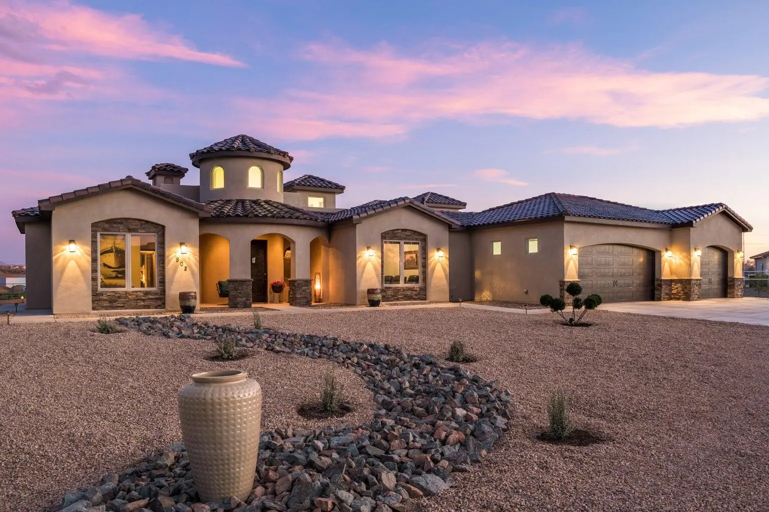 802 Holstein Court SW